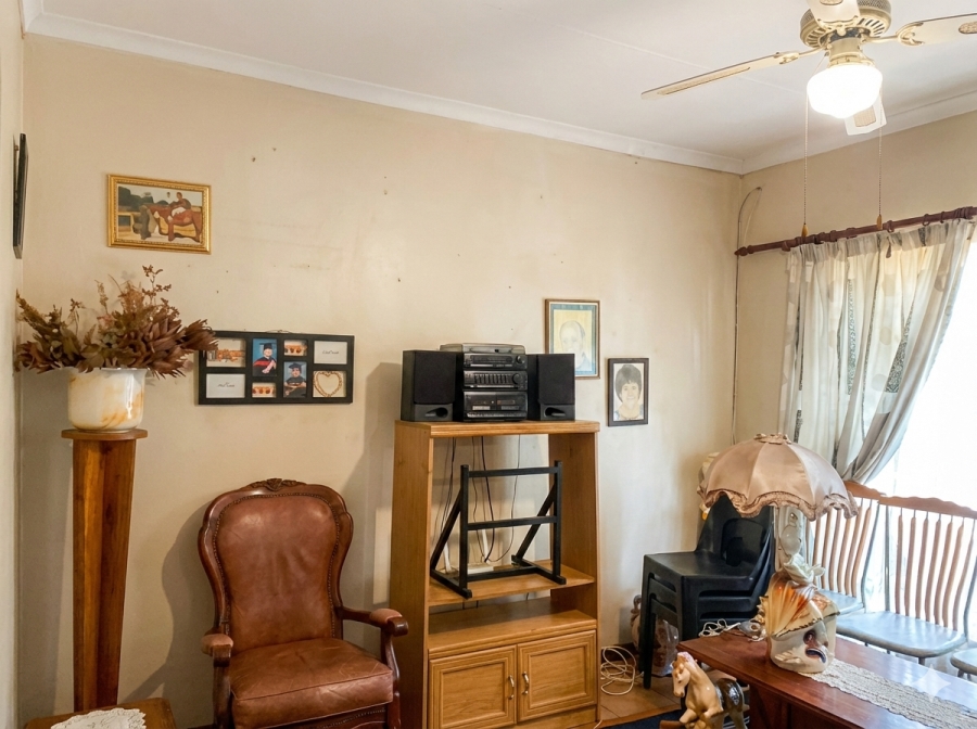 2 Bedroom Property for Sale in Geelhoutpark North West